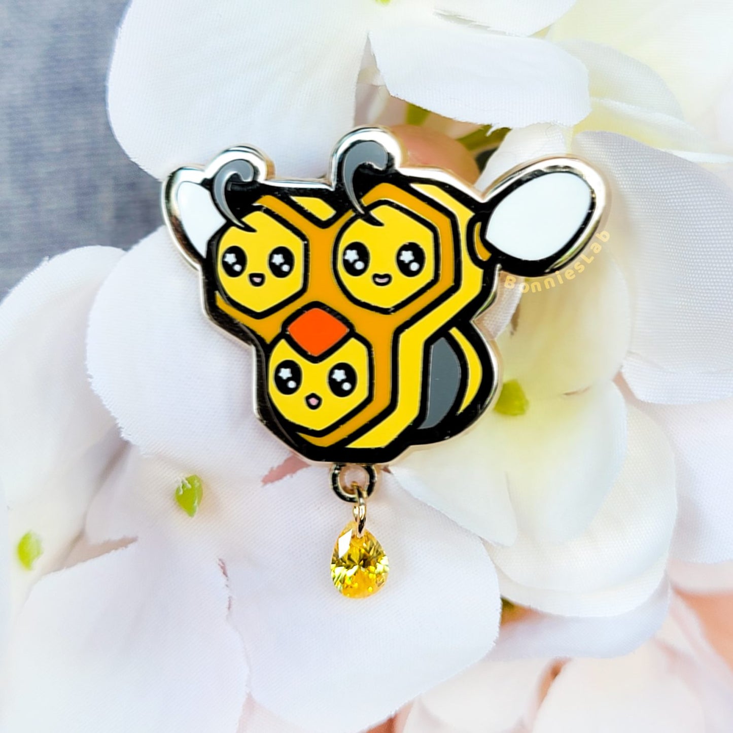 Combee Pin - BonniesLab