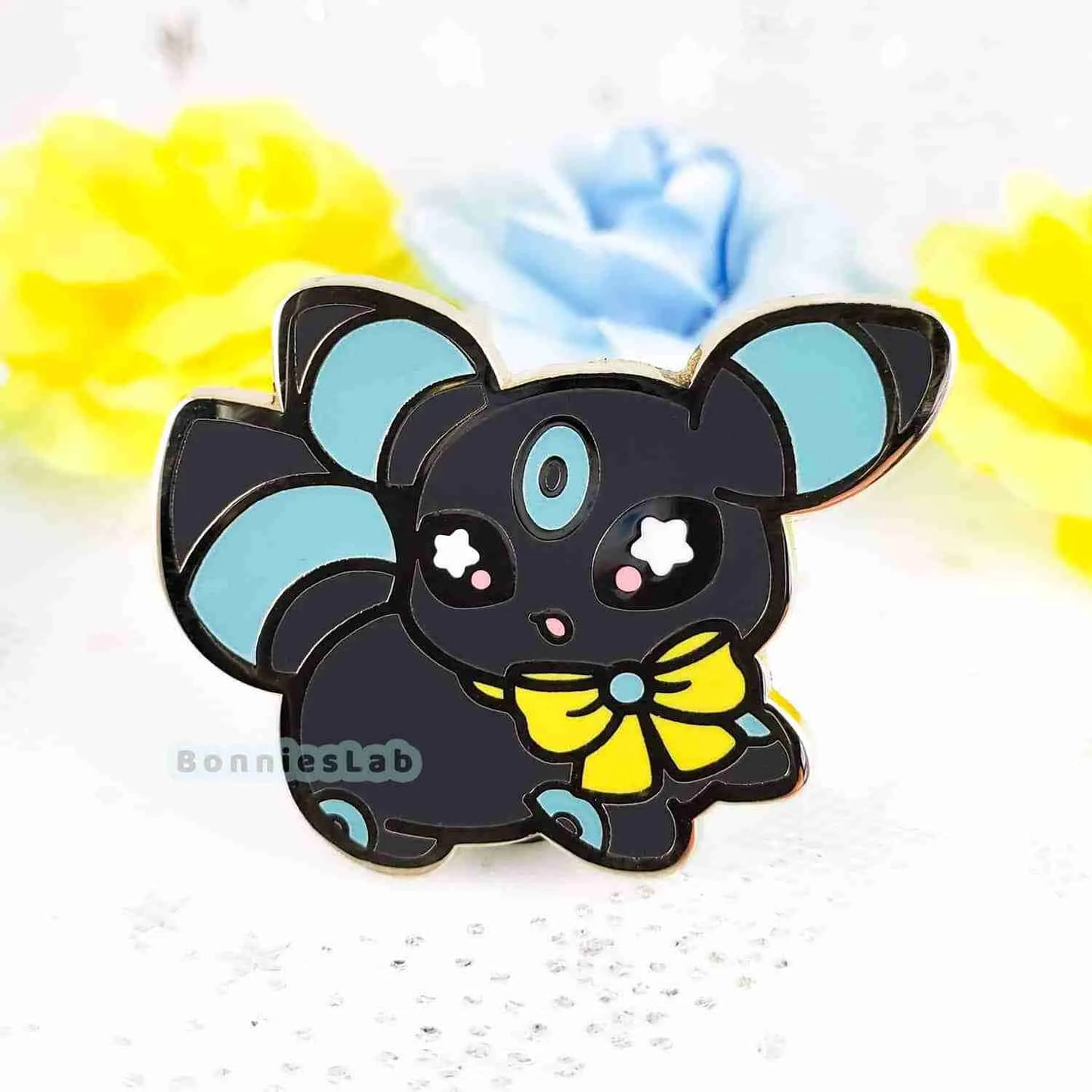 Shining Umbreon Pin - BonniesLab